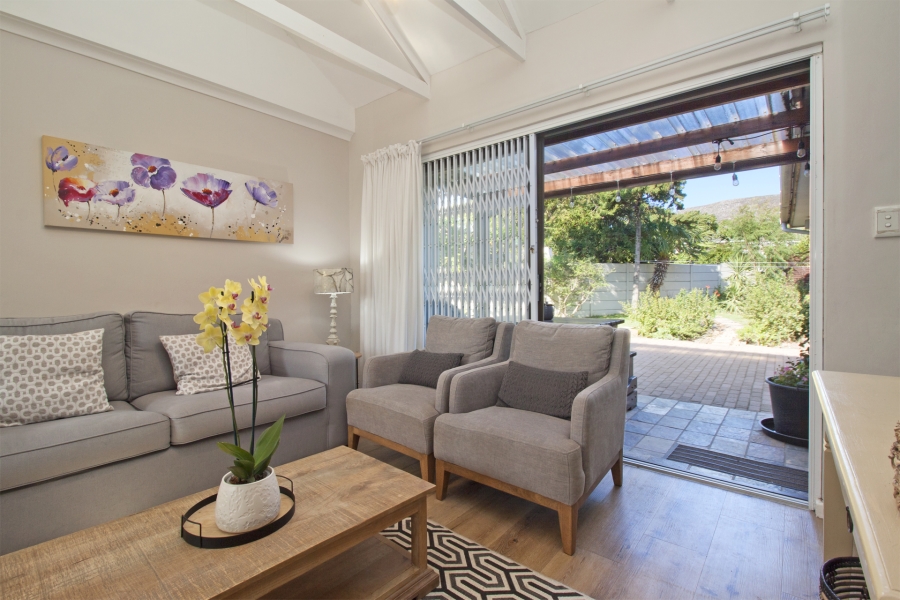 3 Bedroom Property for Sale in Milkwood Park Western Cape
